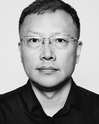 Headshot of Zifu Li.